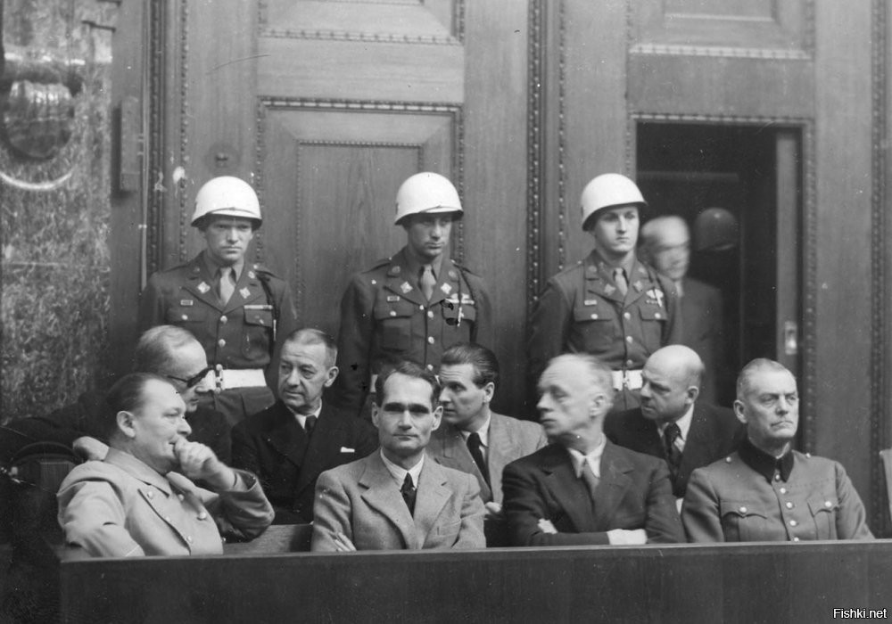 В ноябре 1945 сотни козлов заполнили улицы Нюрнберга