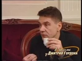 Похожая ситуация была с Маковецким, когда лысый г@ндон в очередной раз задал тупой вопрос, он встал и ушёл