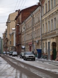 Я почему спросил - в КАЖДОМ российском городе есть такие заповедные уголки. И речь шла про Волгу. И она ехала более 3 часов на автобусе. Поэтому, конечно, в первую очередь подумал о родном НН. Просто в НН у нас таких домов за 800 лет накопилось. Чёрный пруд, Рождественская, М.Ямская. И это одна из изюминок моего города.