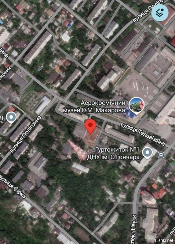 Главное события ночи массированный удар Гераней  по 
 Днепропетровску.
Примерно 35 Гераней атаковало цели в Днепропетровске.
Работало и ППО. В который раз повторюсь - Днепропетровск второй по плотности ППО город на Украине. Шмаляли стрелковым, ракетами и чем-то интересным.  
Несколько ударов Гераней пришлись в районе телерадиоцентра в Днепропетровске. Геолокация:
48.44406718480553, 35.04901126064583©Чат 

Второе значимое событие ночи - удар пятью ракетами Искандер-М  (2+3) по цели в Краснограде (Берестине) Харьковской области. Пока без деталей.