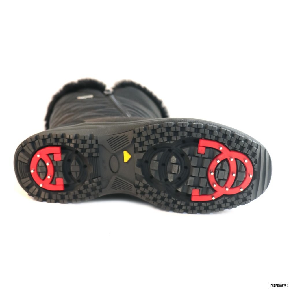 Не практично. Дырки в подошве быстро забьются грязью и камушками. Запаришься выковыривать.