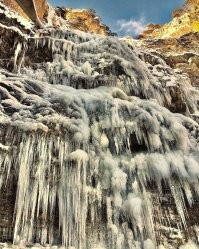 Уча н-Су    водопад в Крыму, расположенный на одноимённой реке, самый высокий водопад Крыма. Водопад находится на высоте 390 метров над уровнем моря на юго-западных склонах Ялтинской яйлы в шести километрах к западу от Ялты. Достаточно долго высота водопада считалась равной 98,5 м. В 2023 году результаты измерений показали высоту 116 метров.
Водопад Учан-Су наиболее эффектно смотрится во время ливней и снеготаяния на яйле. В летнее время он практически полностью пересыхает, в суровые зимы иногда замерзает. Среднегодовой расход сбрасываемой воды составляет 50 л/с. При падении Учан-Су образует два каскада: на втором каскаде сооружено небольшое строение с водозабором и скульптурой орла на крыше. Отсюда вода поступает в Могабинское водохранилище (300 тыс. м ) и затем используется для водоснабжения Ялты.