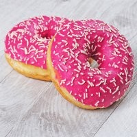 Пончик - шарик??? Может когда-то изначально так и задумывалось, но сейчас как раз пончик - колечко...