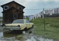 Эх, тачке и 10 лет нету, а уже так уделали... (Ford Galaxie, кажется, 63 года)