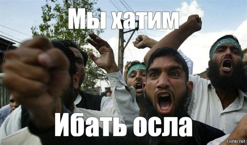 Бородач неприятно удивил жителей дома в Калуге