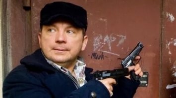 Блогер показывал портрет писателя Маяковского и спрашивал у москвичей, какой это футболист