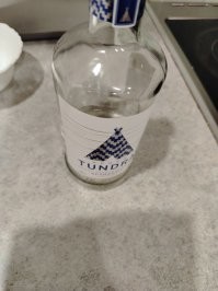 Сегодня с работы зашёл в магнит. Да, лежит "сёмга" - 495р за 200 гр. Взял селёдку. Тем более жена уже картошку жарит!