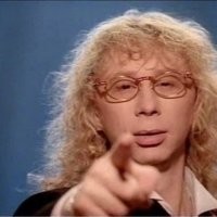 "Возможно, турки первыми официально закрепили правило, о котором многие пары и так договаривались негласно: в счастливом браке лучше держать палец подальше от кнопки «нравится» под чужими фотографиями."

Официальный ответ на это непотребство: