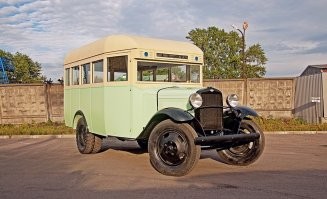 Ford AA? Только почему задние колеса не двойные? Должно быть так