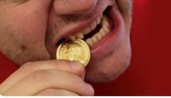 Золото - мягкий металл. :)