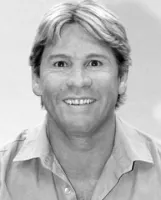 еще большая ошибка лезть к этим животным, пытаться силком их втянуть в свою жизнь , напрочь забывая о том , что изначально эти животные дикие.
Вот еще один дурачек из этой серии :