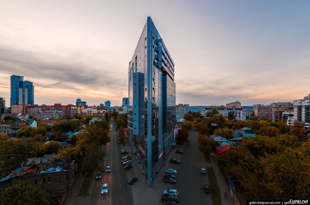 Самара, здание-утюг!)