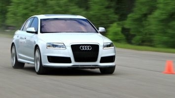 Незнаю как там акции…
Но я на AUDI, от А4 (далее по всем позициям) до RS6 (798 л/с, 798 Nm) 
И сейчас на S6 C7.
Лучшей нет.
Имел и BMW и Mercedes (аналогичной мощности)…
Итог:
Вернулся в семью AUDI.
Ну как-то так 
Чисто моё мнение.