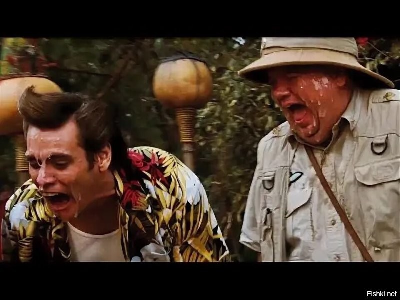 В Китае мужчины вместо кулаков выясняют отношения с помощью плевков в лицо