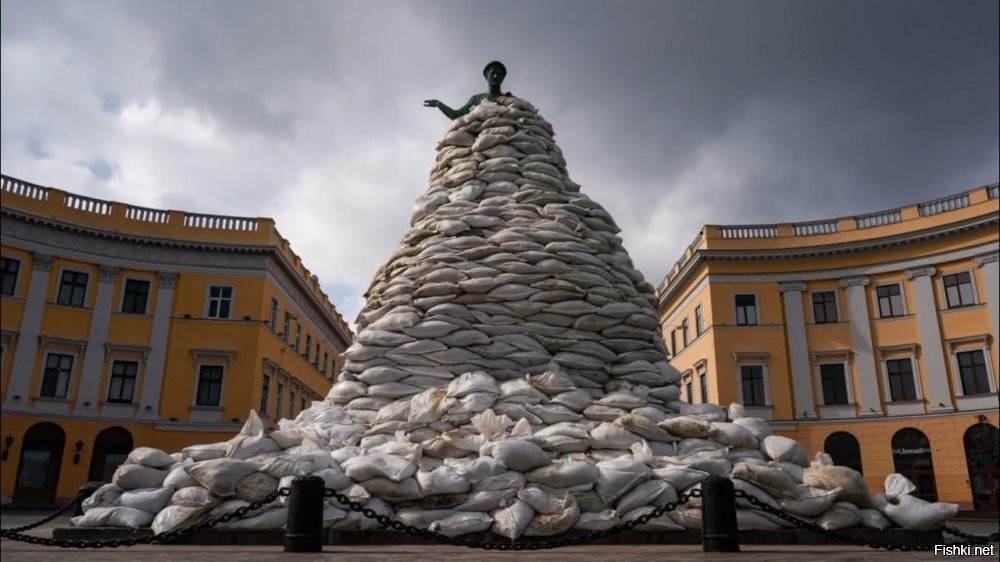 эээх,  видела бы Екатерина кто сейчас живёт в Её городе..