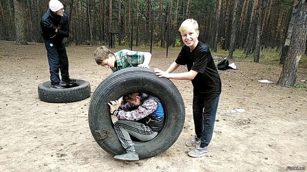 Эпичный спуск покрышки с горы