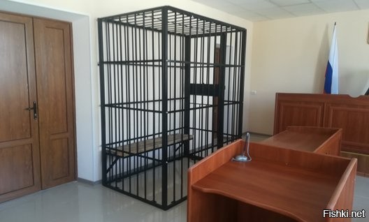 Градоначальнику надо теперь в целях безопасности как то себя обезопасить.