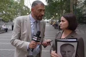 Да, батька подкинул оппозиционерам подарочек, особенно Светлана рада.