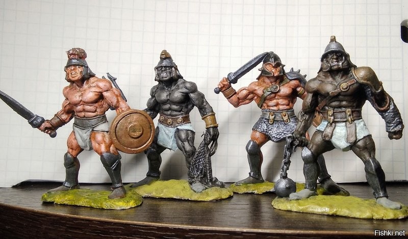 Меняю этих на солдатиков-столбиков позолоченных.