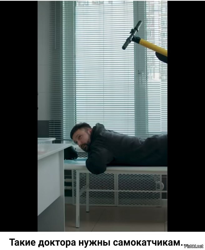 Москвич ударил электросамокатчика за неаккуратную езду