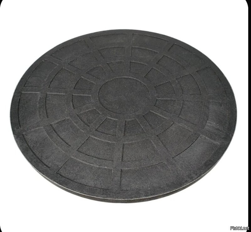 Крышка отскакивает от машины. Это не чугун. Обычная полимер-песчаная. Вес 10-12 кг крышки.