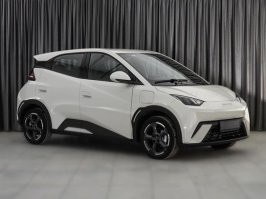 BYD Seagull. 7800 долларов в Китае. 625 тысяч рублей.
Двигло чуть слабее, но за такие деньги таких мы можем купить ШЕСТЬ, БЛ, ШТУК!!!!
И при этом зарплаты в Китае выше и делают они это на нашем газе.