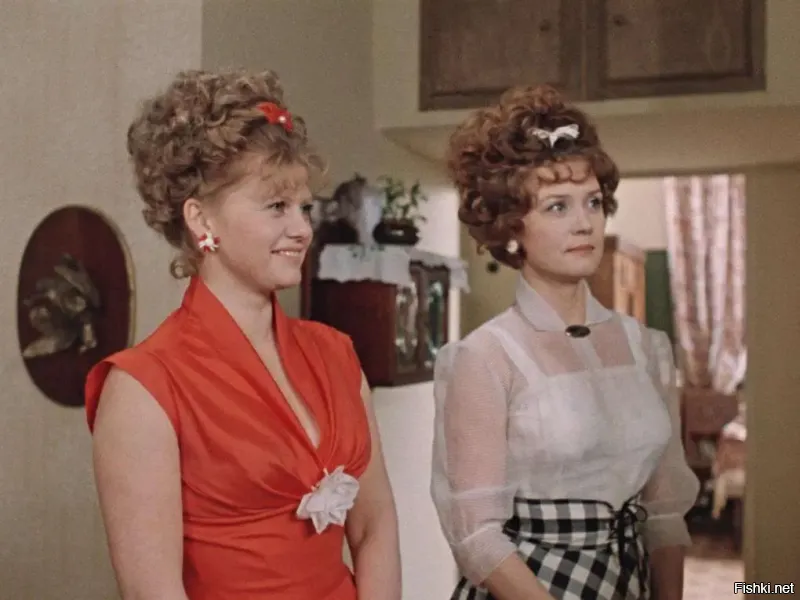 Господин графический дизайнер, поведайте пожалуйста, какой комплекс мероприятий входит в операцию под названием "искать пару"?? Да про этот долбоипизм, коно снимают и романы пишут!