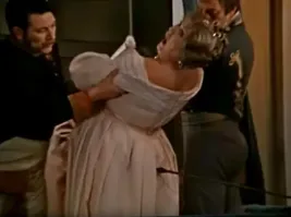 Необычная свадебная традиция: три стрелы в невесту