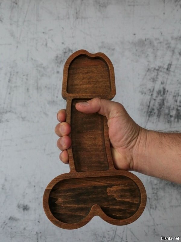 Да он деревянный!