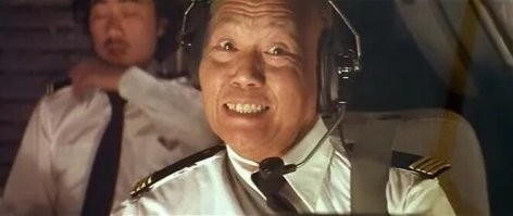 На полном ходу в стоящий автомобиль