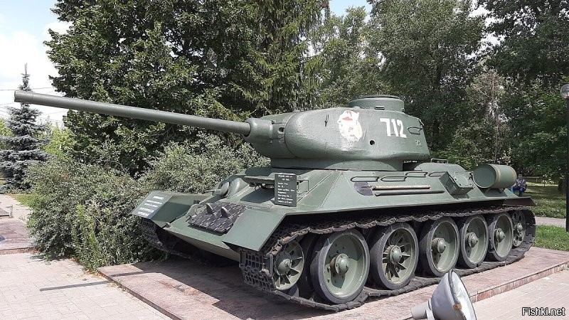 Какой-то стрёмный Т-34-85 на картинке ТС. Вот настоящий