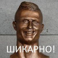 В Детройте установили статую Робокопа