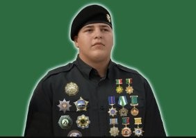 я вообще то про Адама
он тоже медальки любит

(и Путин тут не при чём , он ему не папа