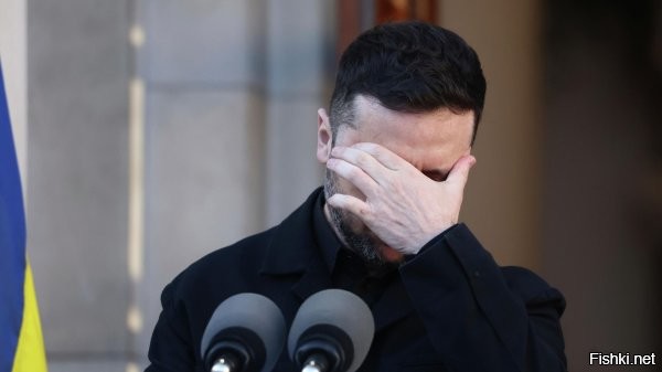 20:19 08.12.2025 



Зеленский констатировал тупик в обсуждении мирного плана Трампа



По словам киевского политика, переговорный процесс между Украиной, США и Россией не достиг общего понимания будущего территорий Донецкой и Луганской областей.
"Переговоры зашли в тупик из-за территориального вопроса",   заявил Зеленский в интервью Bloomberg.
Зеленский заметил, что и другие пункты мирного плана Трампа нуждаются в детальной проработке.
Он отметил, что киевский режим нуждается в гарантиях безопасности для заключения мирного соглашения, опасаясь возобновления Россией боевых действий после перемирия. 
   
 
Мир на территории бывшей Украины устанавливает мужественный российский воин, от нелегитимного Зеленского никакого "согласия" НЕ требуется.