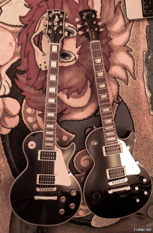 Ерунда. Вот 2 гитары - справа Gibson Les Paul Classic, 2005 года, т.н. "goodwood era" ценой 2000$ и слева Burny, японский бренд, но выпускается давно в Китае, 2011 года и ценой 400$. И ни один, самый чуткий и тонкослышащий человек не смог в слепом тесте определить, в какой момент какая гитара звучит. Но когда человек знает, что сейчас играет дорогой инструмент, сразу идут рассуждения - ну вот же, слышите? Какие обертона! Как благородно звучит! Ммм, да, это то самый, тот самый гондурасский махогон, его теплоту ни с чем не спутать! А кленовый топ , слышите, да, как добавляет яркости звуку, так что гитара прорежет любой микс! Так же и с этими скрипками. Качество звука определяет не инструмент, а бренд, которому он принадлежит. С машиной пример вообще не в кассу, это сравнение тёплого с мягким.