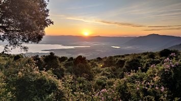 Вулкан на Бали, Вид с горы в Доминикане, река под Калугой, горы Кыргызстана, кратер Нгоро-Нгоро в Танзании, горы в Чзяндзадзе, река Квай в Таиланде...