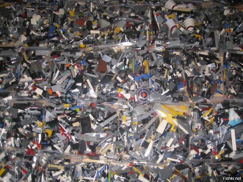 Сколько мусора пластикового это LEGO производит ....