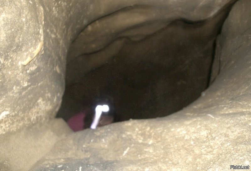 Да Громова разворотили спасатели, когда одного застрянца доставали. 
И там стало неинтересно. 

Раньше там было узко, хрен развернёшься, когда вылезаешь. 

А из Щучки, я вылезти мог только на глубоком выдохе, грудная клетка иначе не проходила.