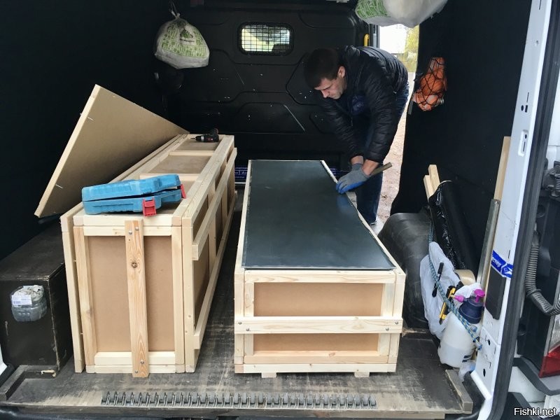 Не успел адаптироваться к местному укладу и особенностями жизни! Скоро домой поедет...Знакомый таджик рассказал, что только из Москвы по 200 ящиков в месяц отправляют в центральную Азию!