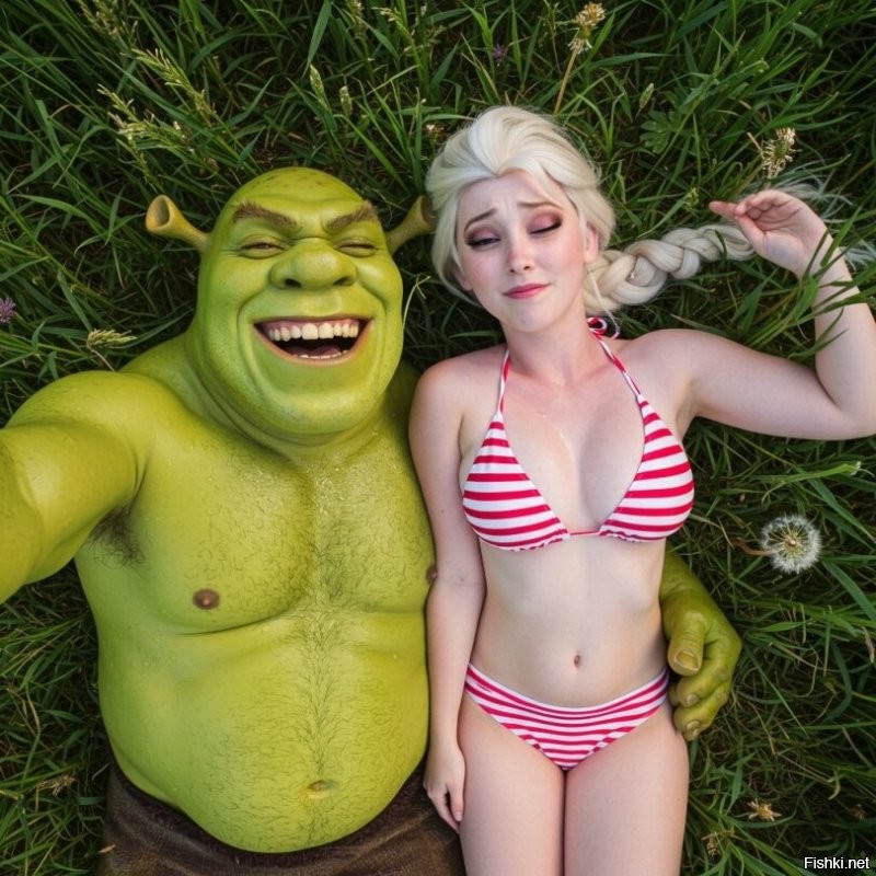 В детстве я боялась
Чудищ и бабайк
А теперь того что
Не поставят лайк