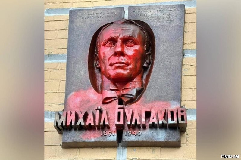 позиция хохлов простая... если не писал на мове, то москаль, не важно где родился.