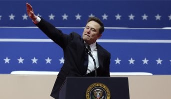 В Китае  запустили первого робота-регулировщика с ИИ