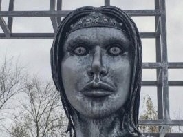 Одно лицо...