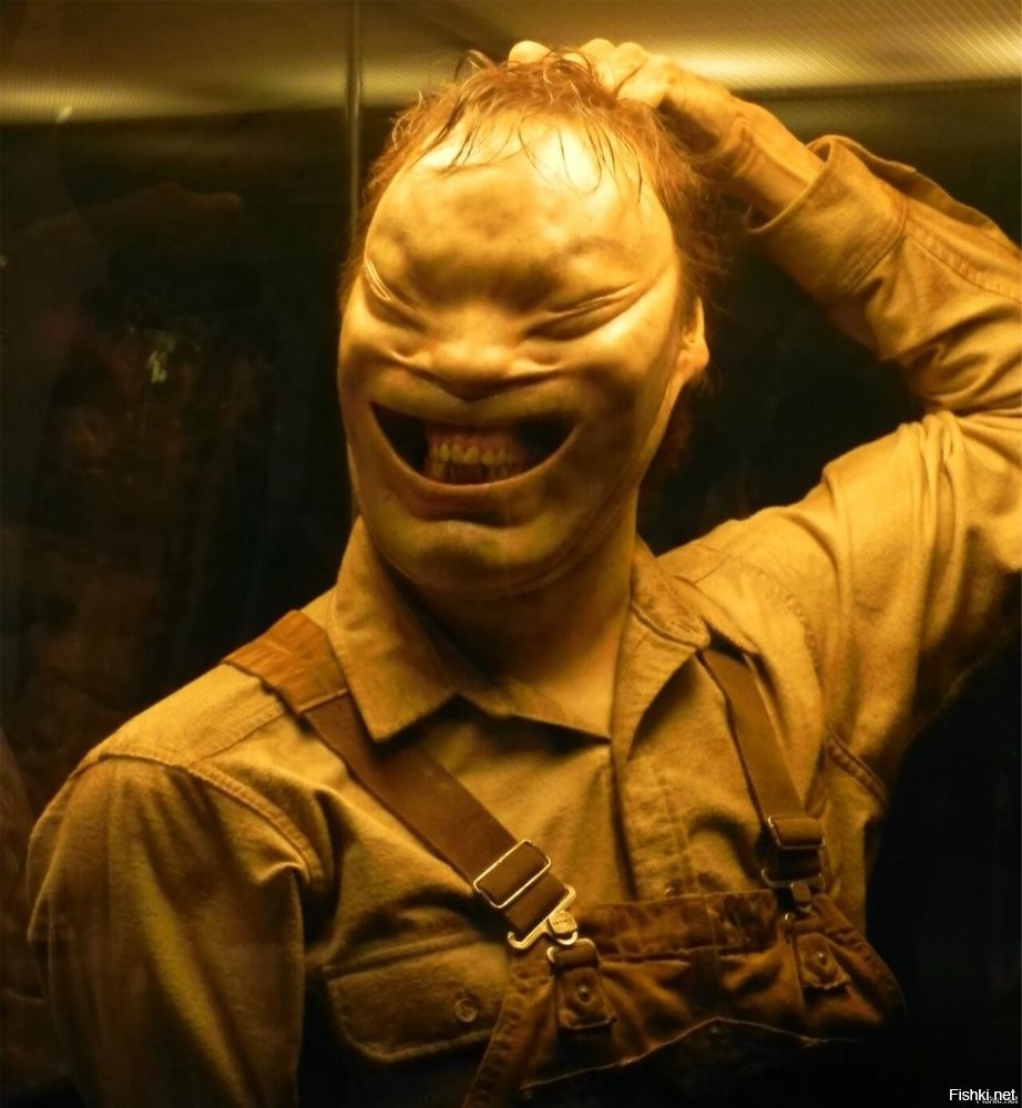 Можно Людей в чёрном засудить, те ещё расисты.