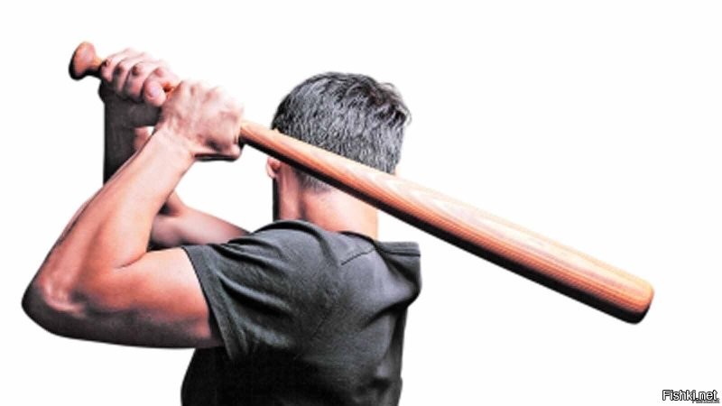 Женщина, избившая сына в подъезде, извинилась за своё поведение