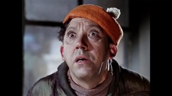 Почему  Ы“?   Чтобы никто не догадался.