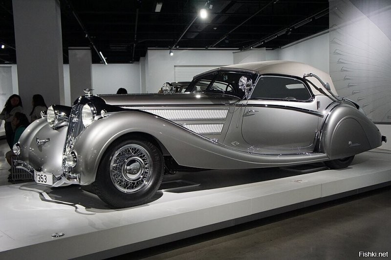 Horch 853 Voll & Ruhrbeck Sport Cabriolet - выпущен в единственном экземпляре в 1937.
Обрати внимание на бампер