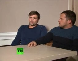 В Германии замок из пивных подставок рухнул перед самым рекордом