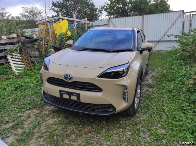 Ну не знаю! меня он ( правда модель Yaris Cross) вполне устраивает!  Отличный аппарат!
Хм и обошёлся по цене "нового ВАЗа"!