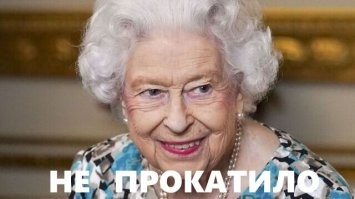 Британцы провезли умершую бабушку на борт самолёта и попытались выдать её за спящую